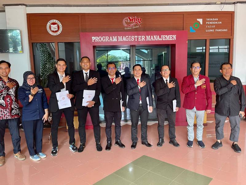 Sehari 4 Perwira Polri Selesaikan Studi Magister di IBK Nitro Makassar